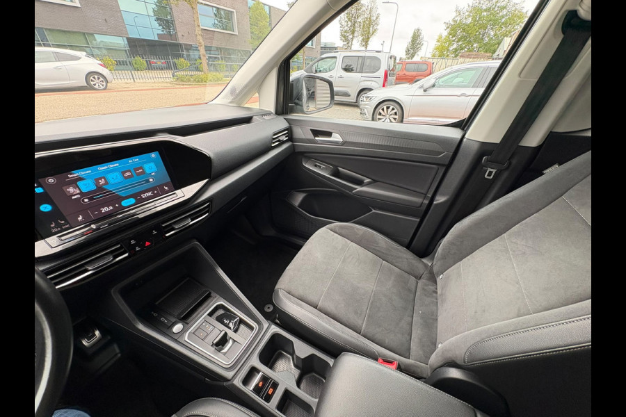 Volkswagen Caddy 1.5 TSI DSG, 5P, TREKHAAK,PANO,LEER
