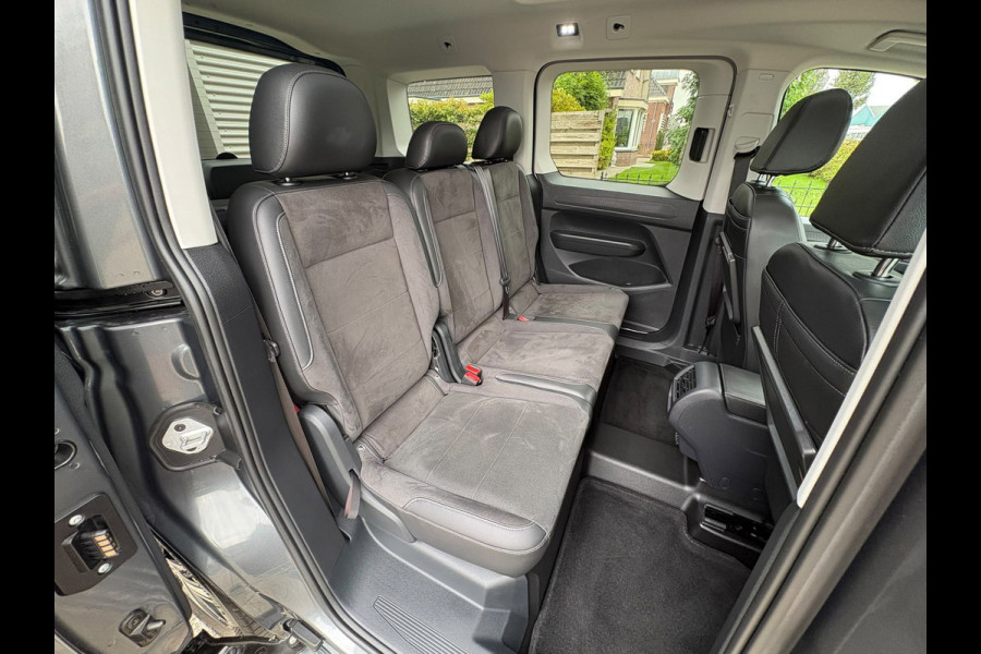 Volkswagen Caddy 1.5 TSI DSG, 5P, TREKHAAK,PANO,LEER