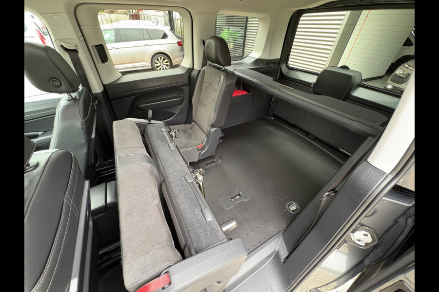Volkswagen Caddy 1.5 TSI DSG, 5P, TREKHAAK,PANO,LEER