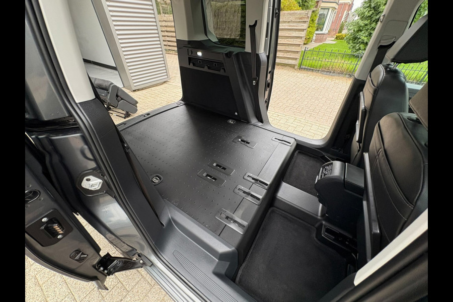 Volkswagen Caddy 1.5 TSI DSG, 5P, TREKHAAK,PANO,LEER