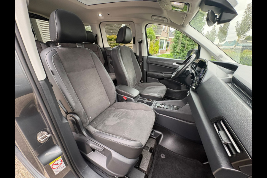 Volkswagen Caddy 1.5 TSI DSG, 5P, TREKHAAK,PANO,LEER