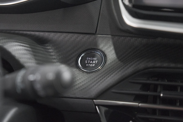 Peugeot 208 1.2 Hybrid 145 e-DCS6 GT | Alcantara Pakket | Camera | Apple Carplay | Stoelverwarming