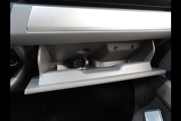 Volkswagen Transporter 2.0 TDI L2H1 Highline Dubbele Cabine Automaat Airco Cruise Control Camera Apple Carplay