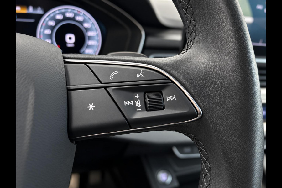 Audi A4 Avant 40 TFSI 204pk Pro Line Navigatie Apple CarPlay Android Auto Parkeerhulp  Adaptive Cruise Control Stoelverwamring Full led Leder Elektrisch bedienbare achterklep Climate Control Lichtmetalen velgen