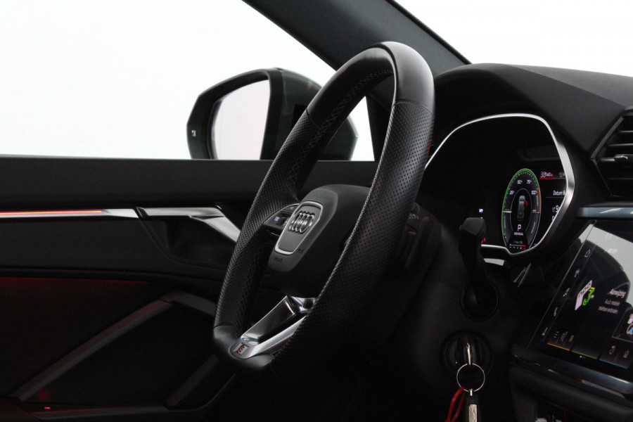 Audi Q3 45 TFSI e S line Edition > SOH 98,6%/Pano/Memory/360 camera/Chronos Gray Metallic