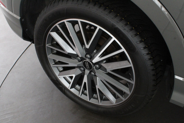 Audi Q3 45 TFSI e S line Edition > SOH 98,6%/Pano/Memory/360 camera/Chronos Gray Metallic