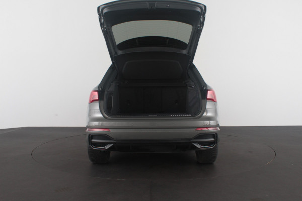 Audi Q3 45 TFSI e S line Edition > SOH 98,6%/Pano/Memory/360 camera/Chronos Gray Metallic