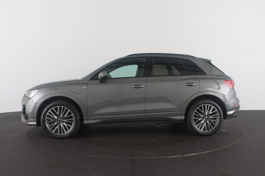 Audi Q3 45 TFSI e S line Edition > SOH 98,6%/Pano/Memory/360 camera/Chronos Gray Metallic