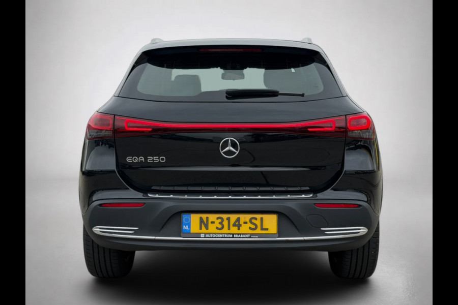 Mercedes-Benz EQA 250 67 kWh 97% SoH (NL-auto, 1e Eig, Dealer OndH, Carplay, SfeerV, Camera, Navi, Cruise Con, Etc)