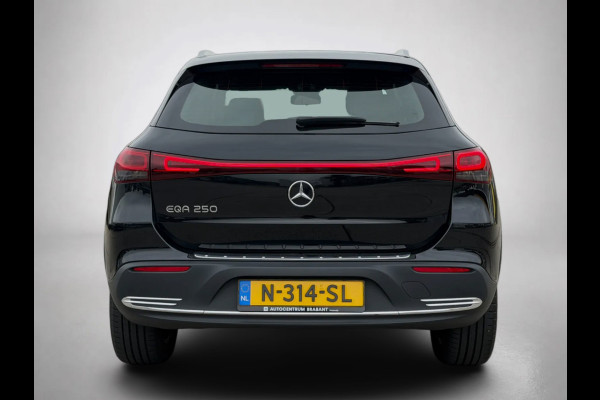 Mercedes-Benz EQA 250 67 kWh 97% SoH (NL-auto, 1e Eig, Dealer OndH, Carplay, SfeerV, Camera, Navi, Cruise Con, Etc)