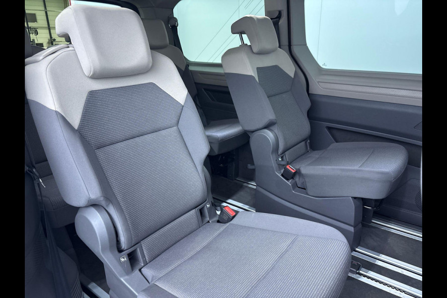 Volkswagen Multivan 1.5 eHybrid L2 Economy Business 4Motion 245 pk Automaat (DSG) | Verlengde garantie | Navigatie | Parkeersensoren (Park assist) | Achteruitrijcamera | Stoelverwarming |