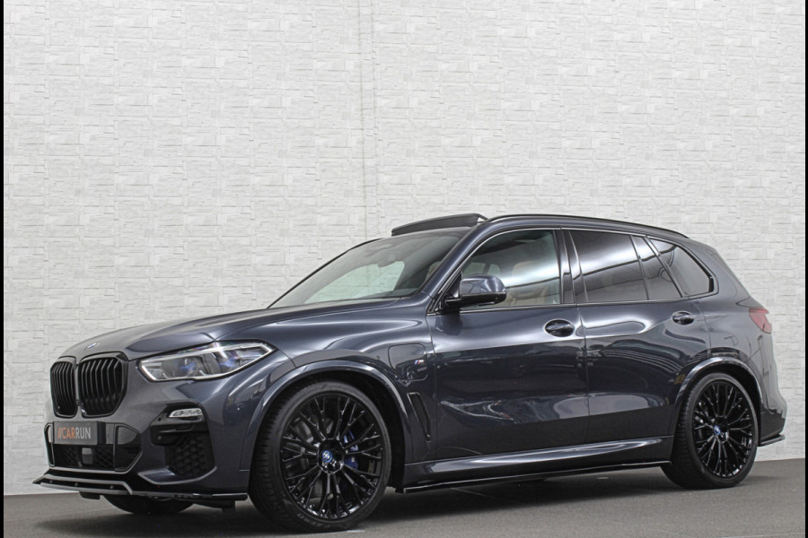 BMW X5 45e M-Performance Seats | 360 View | Panorama | ACC | Kristal pook | Head-Up | Laser-LED | Memory | Harman-Kardon | Keyless-Go | Trekhaak | Drive Assist Pro. | Leder | 4-Zone Clima | Standkachel | Rijklaarprijs & Bovag garantie | Carplay | Draadloos Laden | DAB | Sfeerverlichting |
