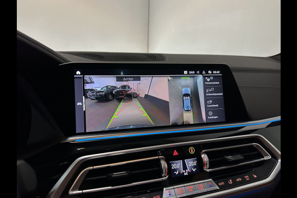 BMW X5 45e M-Performance Seats | 360 View | Panorama | ACC | Kristal pook | Head-Up | Laser-LED | Memory | Harman-Kardon | Keyless-Go | Trekhaak | Drive Assist Pro. | Leder | 4-Zone Clima | Standkachel | Rijklaarprijs & Bovag garantie | Carplay | Draadloos Laden | DAB | Sfeerverlichting |