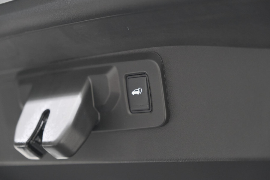 Renault Austral 1.3 Mild Hybrid 160 X-Tronic Techno | WINTERSPORT READY | Trekhaak | Panoramadak | Adaptieve Cruise Control | Elektrische Kofferklep
