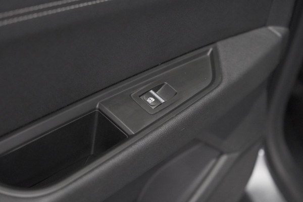 Renault Austral 1.3 Mild Hybrid 160 X-Tronic Techno | WINTERSPORT READY | Trekhaak | Panoramadak | Adaptieve Cruise Control | Elektrische Kofferklep