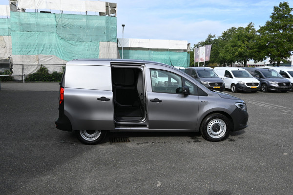 Mercedes-Benz eCitan 112 L1 51 kWh AC 22kW/DC 75kW, Climate controle, Smartphone integratiepakket