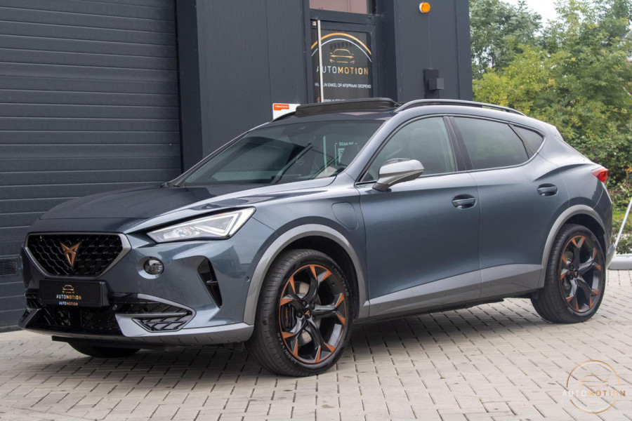 CUPRA Formentor 1.4 e-Hybrid VZ Copper Edition PANO CAMERA SFEERVERLICHTING CARPLAY