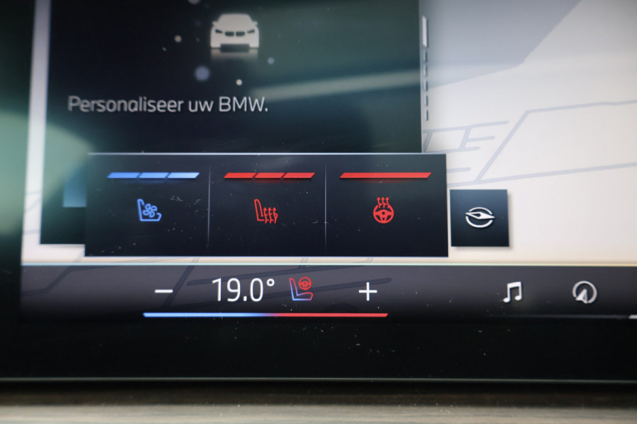 BMW X5 xDrive50e 490PK | SOFTCLOSE | H/K | 22" | PANORAMADAK | STOELKOELING MASSAGE VERWARMING | STUURWIELVERWARMING | ELEKTRISCHE TREK