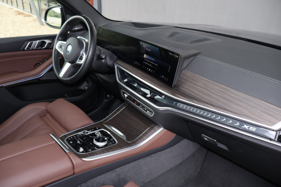 BMW X5 xDrive50e 490PK | SOFTCLOSE | H/K | 22" | PANORAMADAK | STOELKOELING MASSAGE VERWARMING | STUURWIELVERWARMING | ELEKTRISCHE TREK
