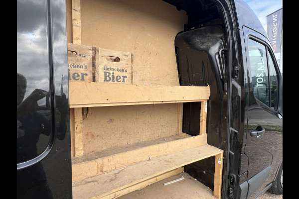 Renault Master T35 2.3 dCi 135 L2H2 Work Edition