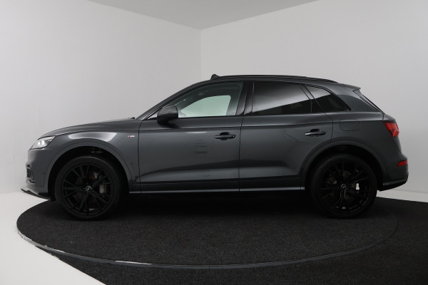 Audi Q5 55 TFSI e quattro Competition (PANORAMADAK, 360 VIEW, STOELVERWARMING, BLACK PAKKET, LED, ADAPTIVE CRUISE, ELEKT. STOELEN)
