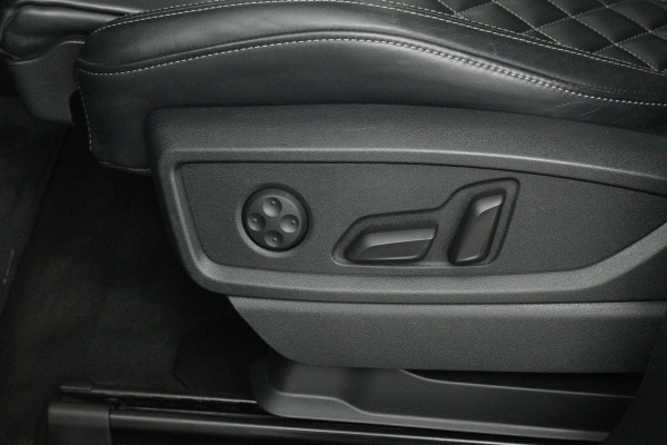 Audi Q5 55 TFSI e quattro Competition (PANORAMADAK, 360 VIEW, STOELVERWARMING, BLACK PAKKET, LED, ADAPTIVE CRUISE, ELEKT. STOELEN)