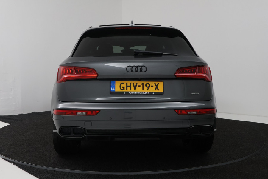 Audi Q5 55 TFSI e quattro Competition (PANORAMADAK, 360 VIEW, STOELVERWARMING, BLACK PAKKET, LED, ADAPTIVE CRUISE, ELEKT. STOELEN)