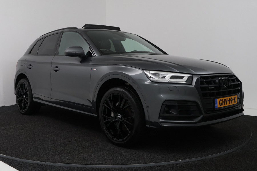 Audi Q5 55 TFSI e quattro Competition (PANORAMADAK, 360 VIEW, STOELVERWARMING, BLACK PAKKET, LED, ADAPTIVE CRUISE, ELEKT. STOELEN)