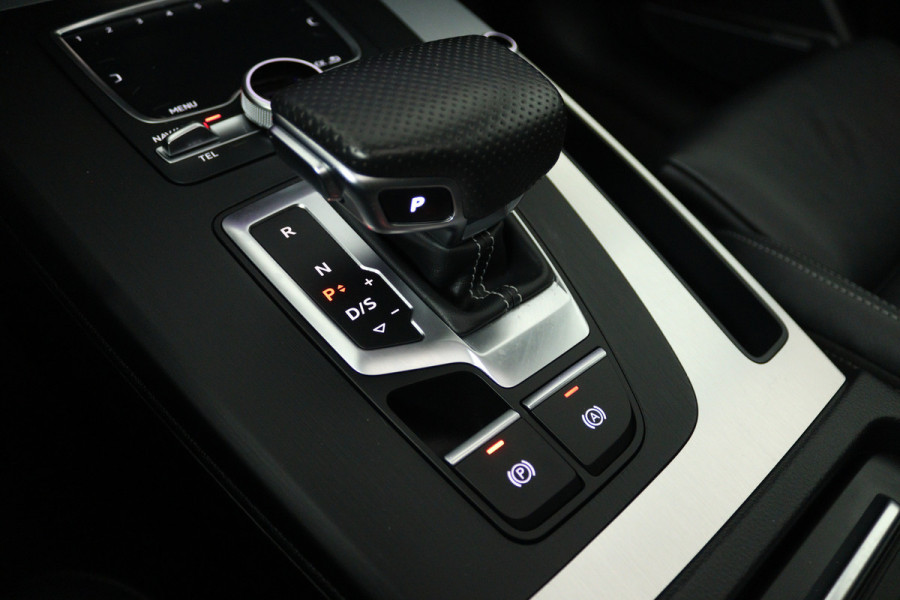 Audi Q5 55 TFSI e quattro Competition (PANORAMADAK, 360 VIEW, STOELVERWARMING, BLACK PAKKET, LED, ADAPTIVE CRUISE, ELEKT. STOELEN)