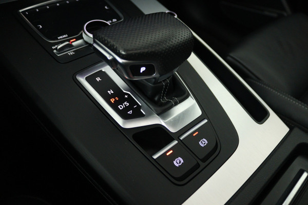 Audi Q5 55 TFSI e quattro Competition (PANORAMADAK, 360 VIEW, STOELVERWARMING, BLACK PAKKET, LED, ADAPTIVE CRUISE, ELEKT. STOELEN)