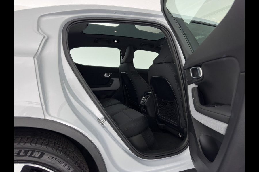 Polestar 2 Standard Range Single Motor 69 kWh [3-Fase-11kW] {SOH-90%} (INCL-BTW) Aut. *PANO | FULL-LED | MEMORY-PACK | CAMERA | KEYLESS | LANE-ASSIST | DIGI-COCKPIT | CARPLAY | DAB+ | HEATED-COMFORTSEATS | CRUISE | TOWBAR | 19''ALU*
