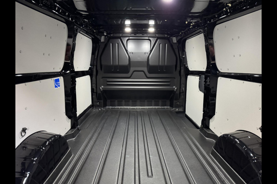 Ford Transit Custom 320 2.0 TDCI L2H1 Limited Automaat Airco Navigatie Cruise control Trekhaak