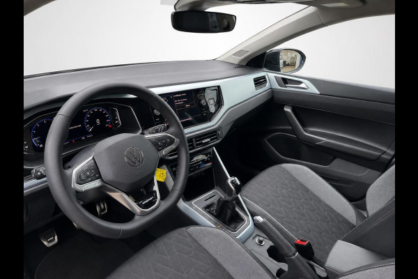 Volkswagen Taigo 1.0 TSI Life Camera Stoelverwarming Navigatie Digital Cockpit DAB  Active Cruise Control Parkeersensoren LED koplampen  Climate Control Apple Carplay