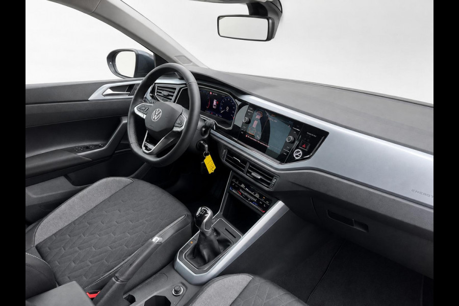 Volkswagen Taigo 1.0 TSI Life Camera Stoelverwarming Navigatie Digital Cockpit DAB  Active Cruise Control Parkeersensoren LED koplampen  Climate Control Apple Carplay