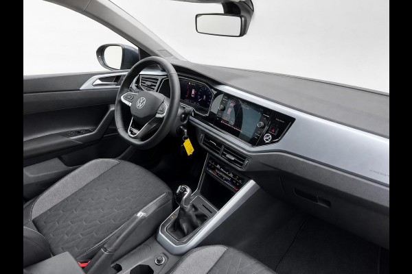 Volkswagen Taigo 1.0 TSI Life Camera Stoelverwarming Navigatie Digital Cockpit DAB  Active Cruise Control Parkeersensoren LED koplampen  Climate Control Apple Carplay