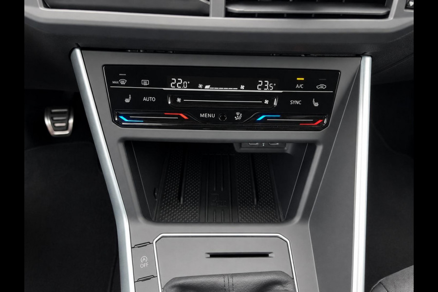 Volkswagen Taigo 1.0 TSI Life Camera Stoelverwarming Navigatie Digital Cockpit DAB  Active Cruise Control Parkeersensoren LED koplampen  Climate Control Apple Carplay