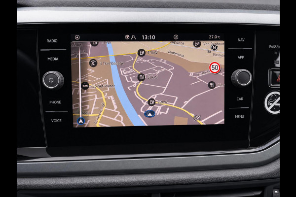 Volkswagen Taigo 1.0 TSI Life Camera Stoelverwarming Navigatie Digital Cockpit DAB  Active Cruise Control Parkeersensoren LED koplampen  Climate Control Apple Carplay