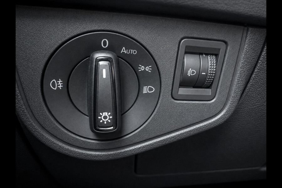 Volkswagen Taigo 1.0 TSI Life Camera Stoelverwarming Navigatie Digital Cockpit DAB  Active Cruise Control Parkeersensoren LED koplampen  Climate Control Apple Carplay