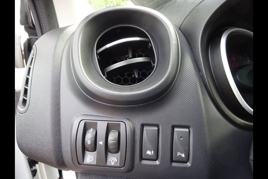 Renault Trafic 2.0 dCi 145 T29 L1H1 AUTOMAAT 2 X SCHUIFDEUR AIRCO NAVIGATIE 3ZITS CRUISE CONTROL