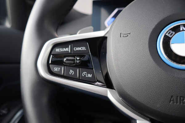 BMW 3 Serie Touring 330e | 25MY | LCI FACELIFT | BTW-AUTO | ELEK. HAAK | HEAD UP | HARMAN & KARDON | SFEERVERLICHTING | 360 CAMERA | MEMORY