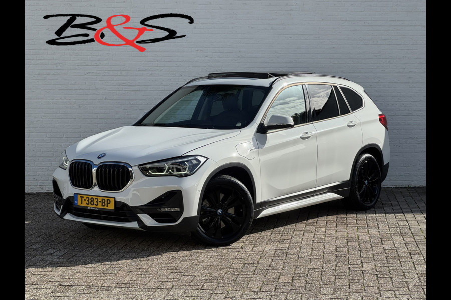 BMW X1 XDrive25e eDrive Edition Trekhaak Leder Panorama dak Led Adaptieve cruise
