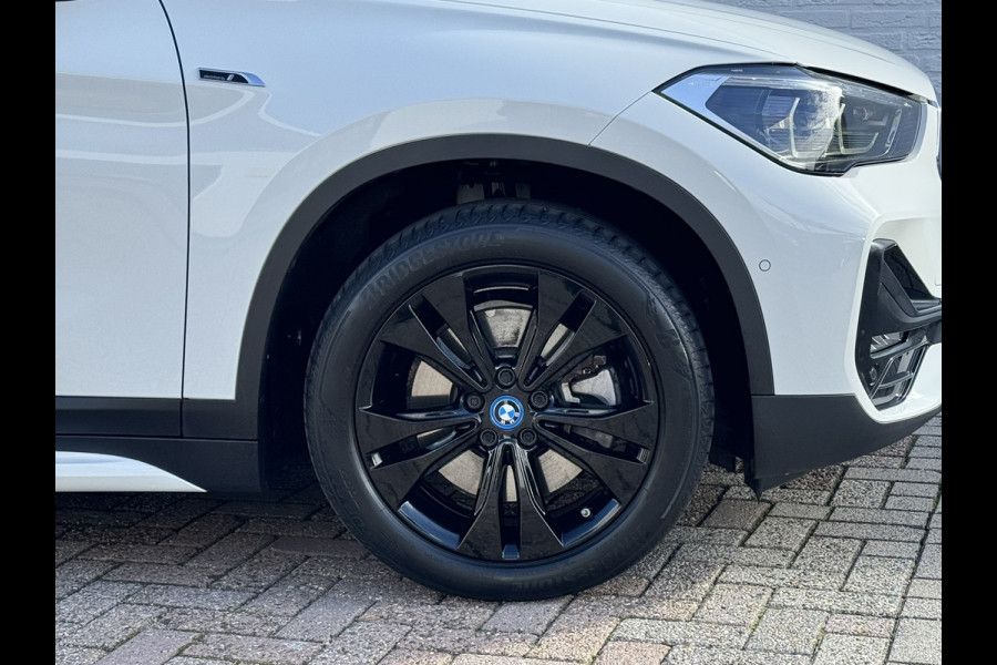 BMW X1 XDrive25e eDrive Edition Trekhaak Leder Panorama dak Led Adaptieve cruise