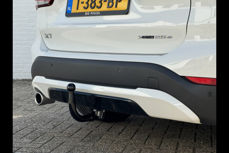 BMW X1 XDrive25e eDrive Edition Trekhaak Leder Panorama dak Led Adaptieve cruise