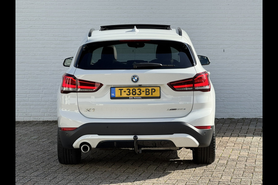 BMW X1 XDrive25e eDrive Edition Trekhaak Leder Panorama dak Led Adaptieve cruise