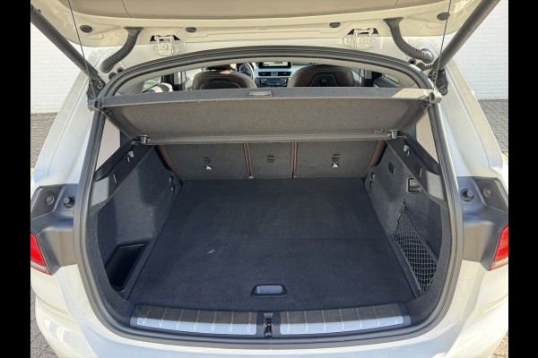 BMW X1 XDrive25e eDrive Edition Trekhaak Leder Panorama dak Led Adaptieve cruise