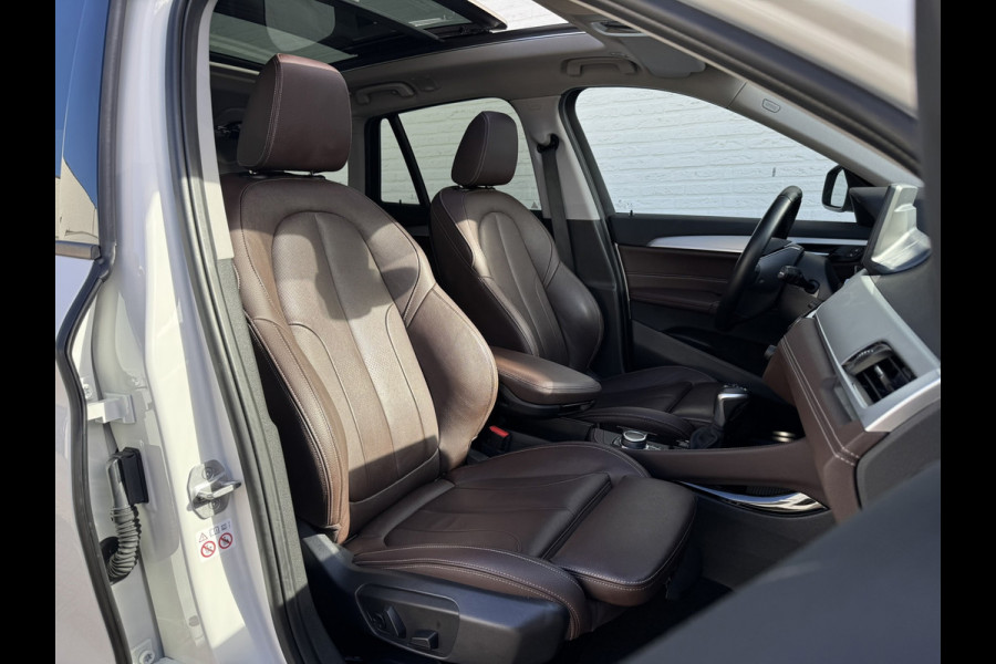 BMW X1 XDrive25e eDrive Edition Trekhaak Leder Panorama dak Led Adaptieve cruise