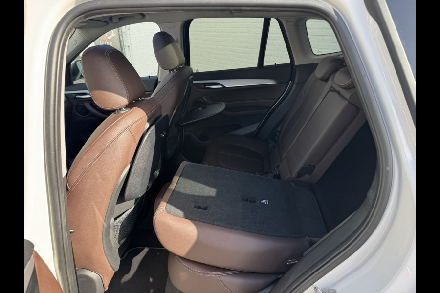 BMW X1 XDrive25e eDrive Edition Trekhaak Leder Panorama dak Led Adaptieve cruise
