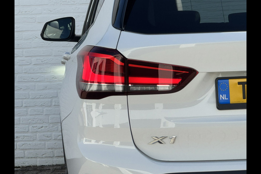 BMW X1 XDrive25e eDrive Edition Trekhaak Leder Panorama dak Led Adaptieve cruise