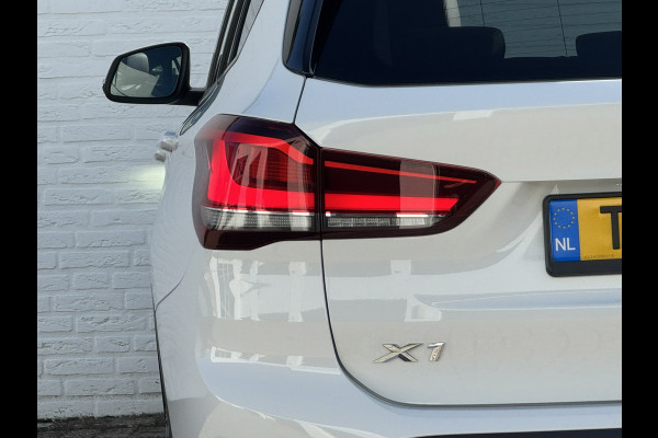 BMW X1 XDrive25e eDrive Edition Trekhaak Leder Panorama dak Led Adaptieve cruise