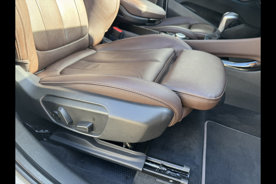 BMW X1 XDrive25e eDrive Edition Trekhaak Leder Panorama dak Led Adaptieve cruise